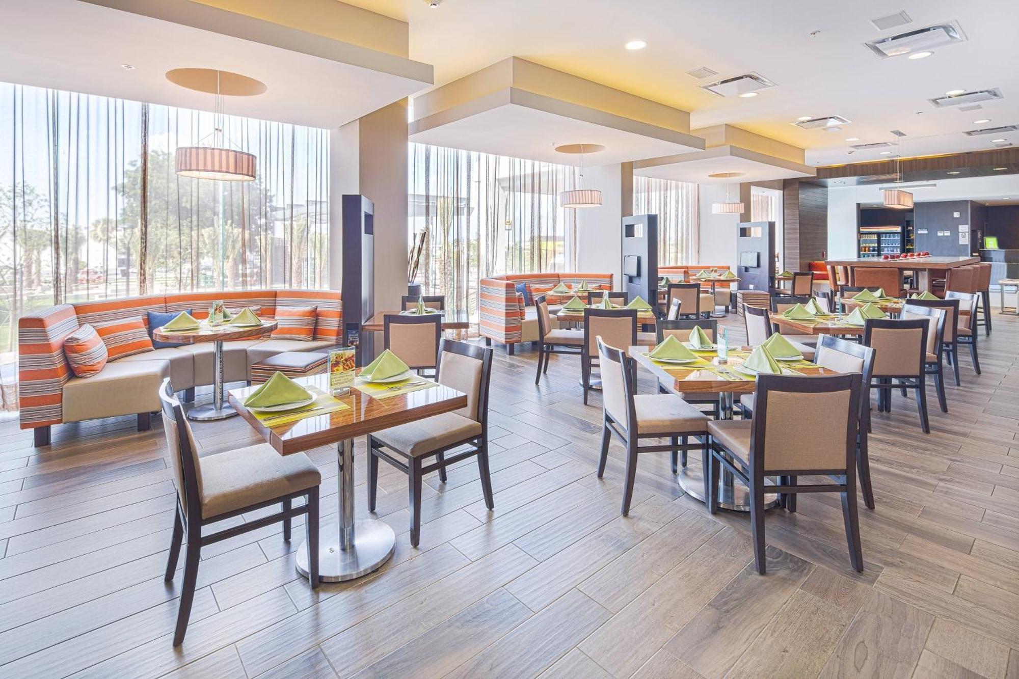 Courtyard By Marriott Saltillo Eksteriør billede