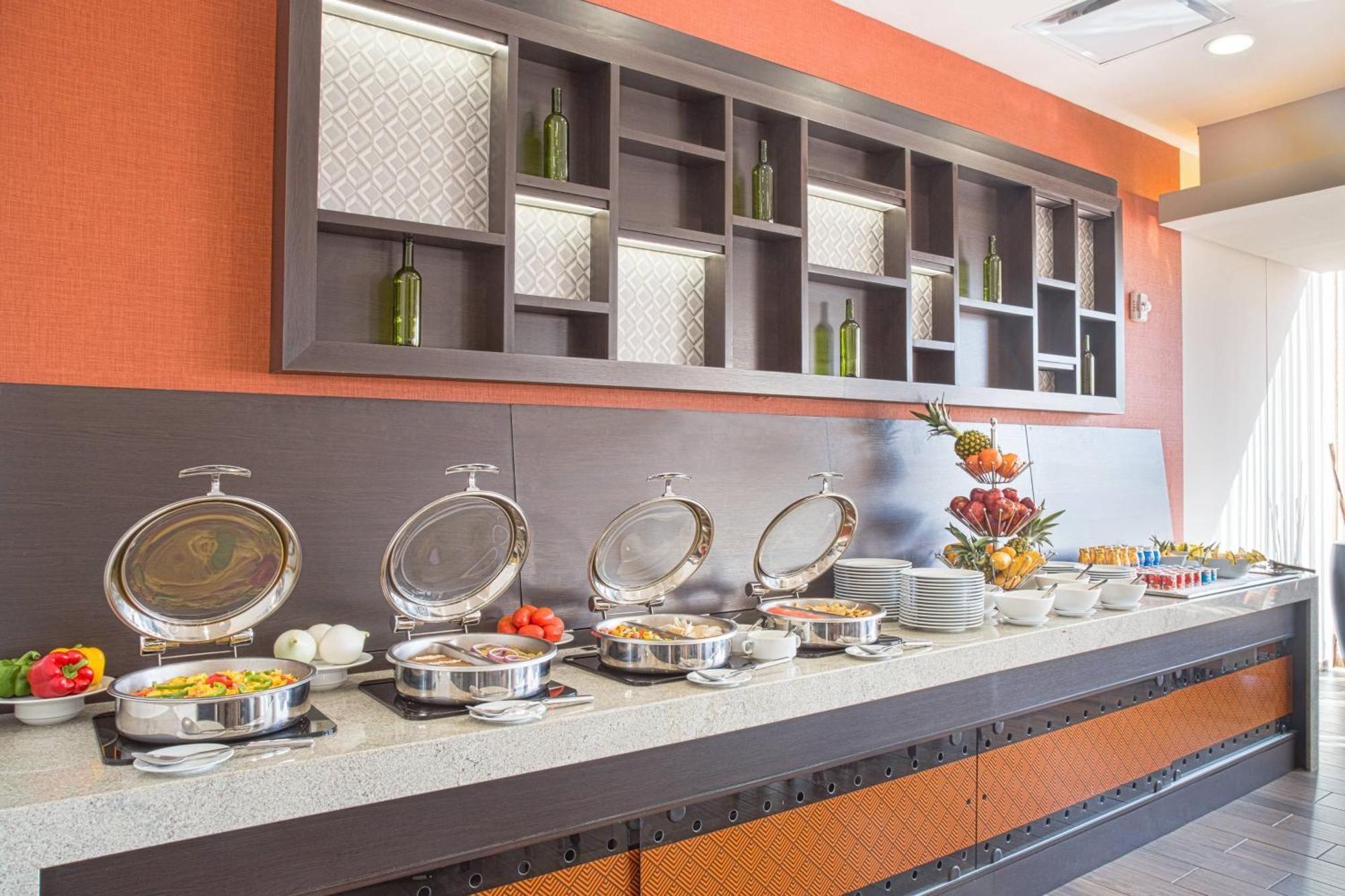 Courtyard By Marriott Saltillo Eksteriør billede