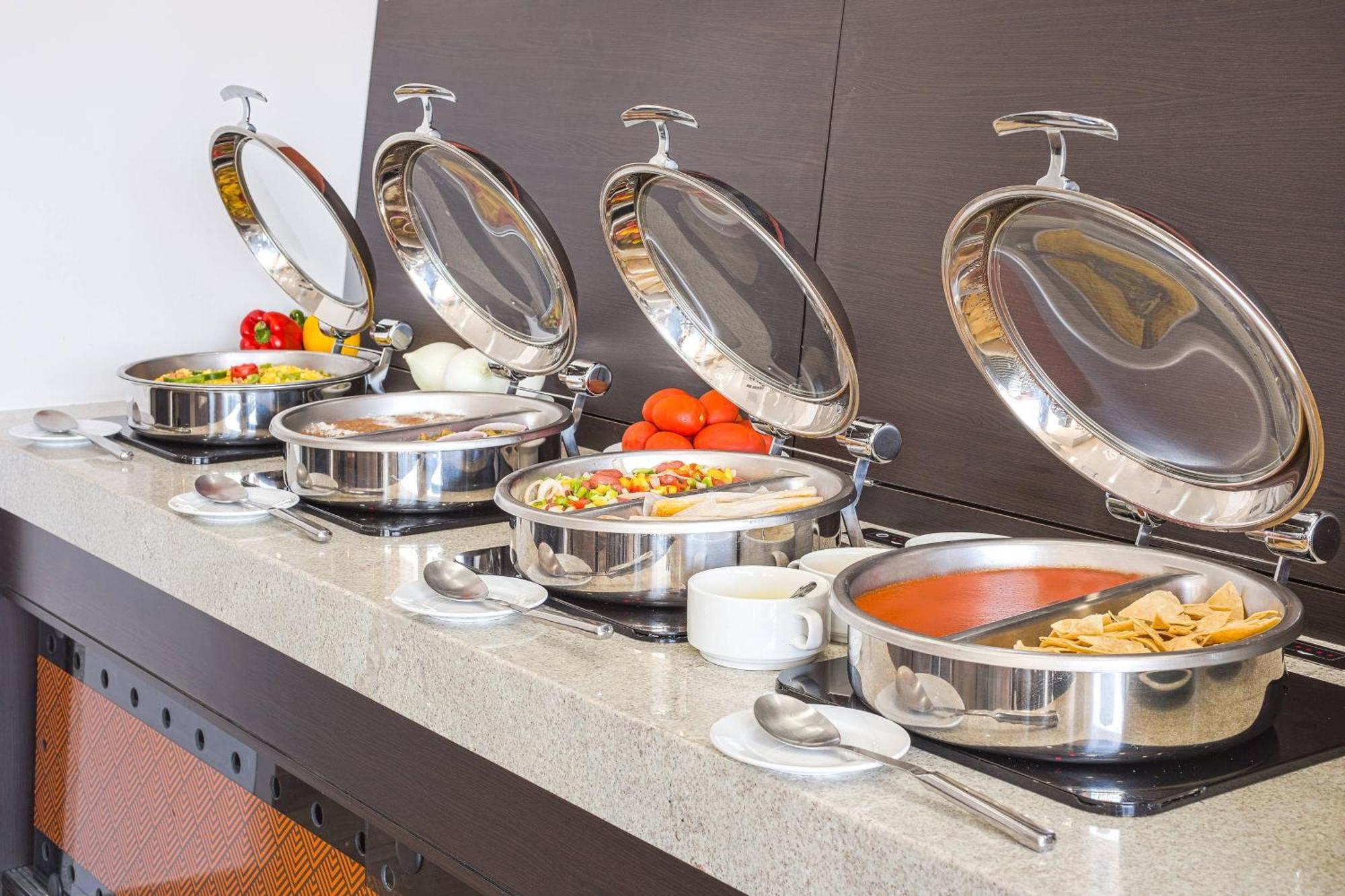 Courtyard By Marriott Saltillo Eksteriør billede