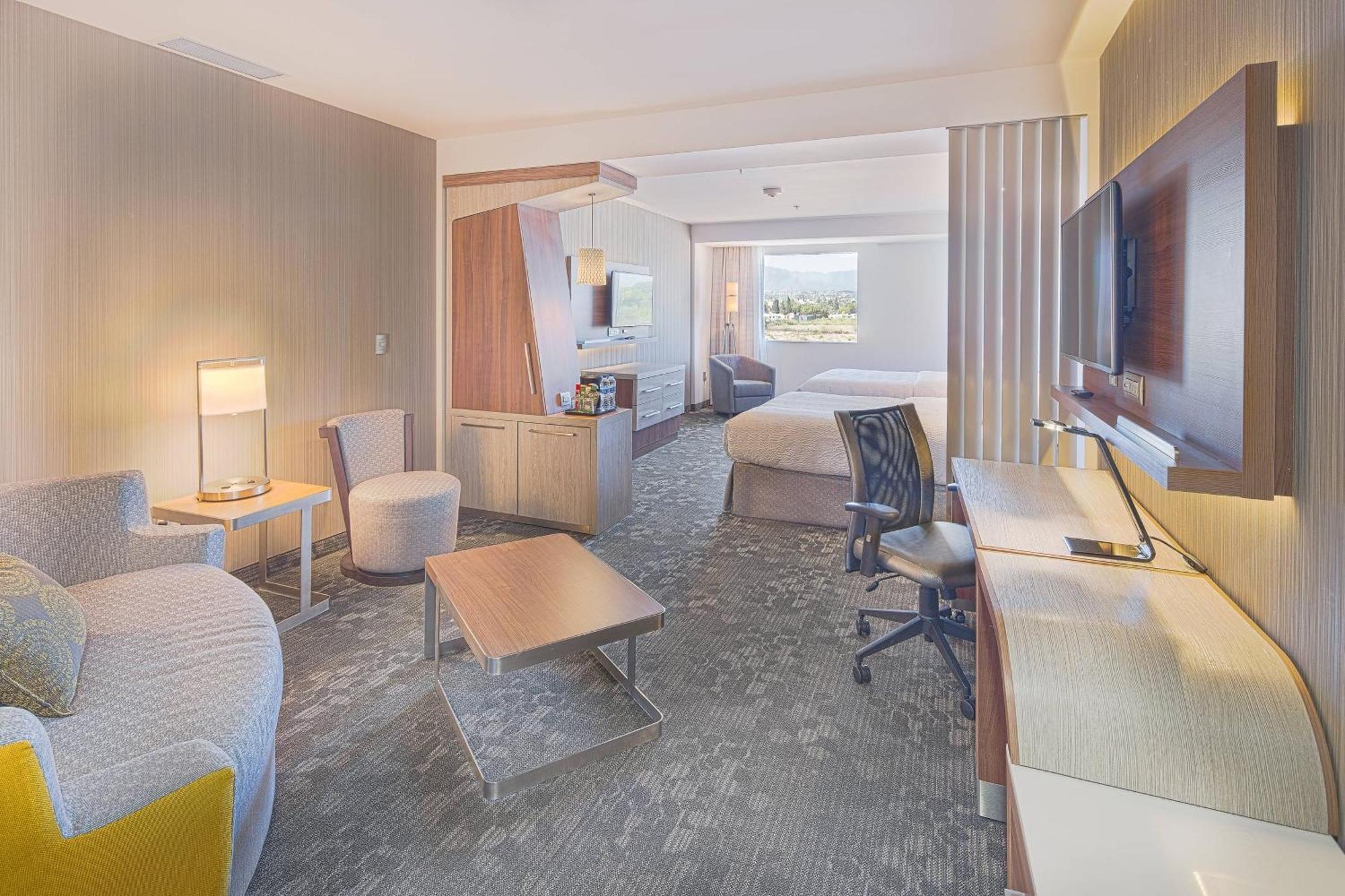 Courtyard By Marriott Saltillo Eksteriør billede