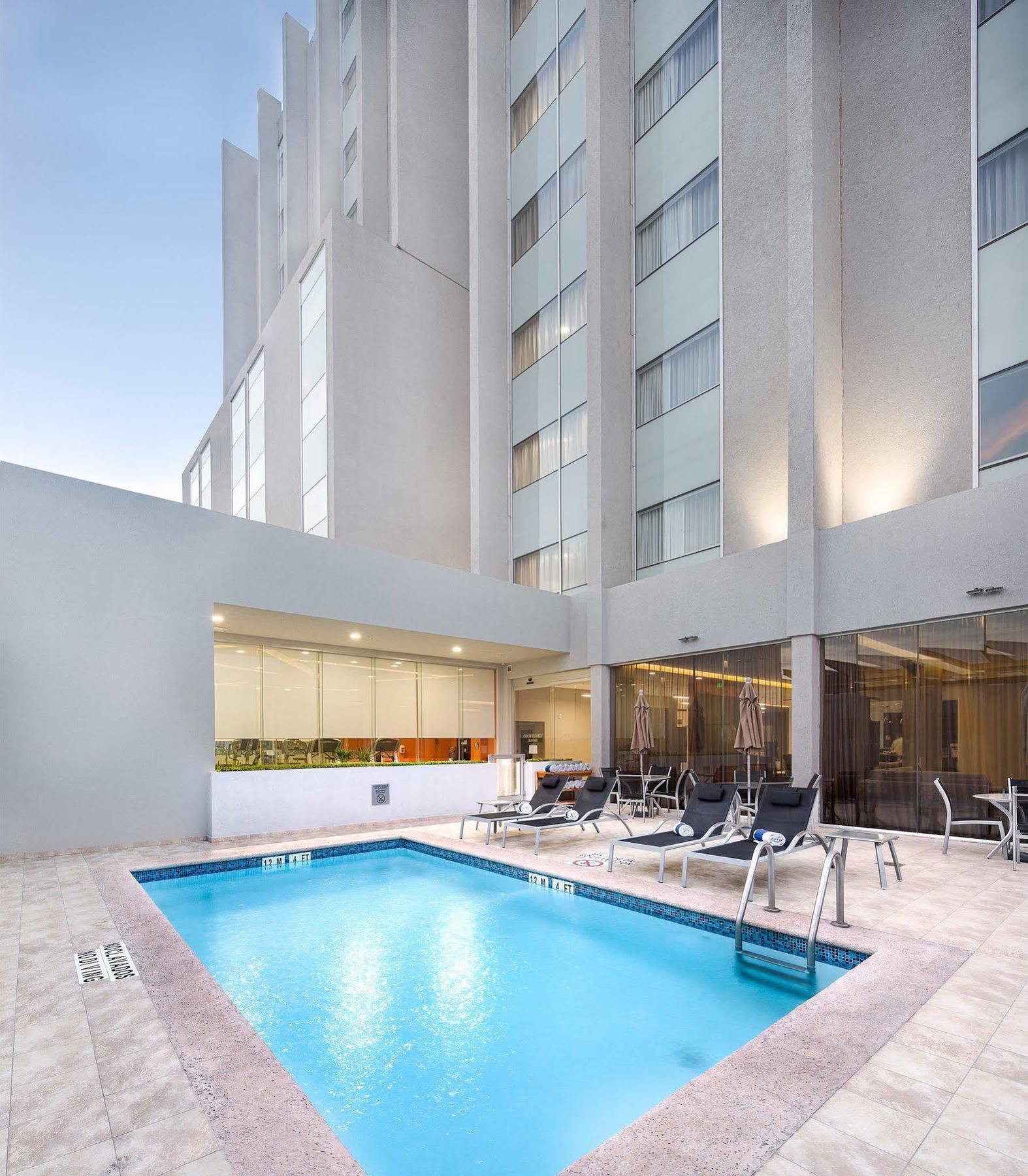 Courtyard By Marriott Saltillo Eksteriør billede