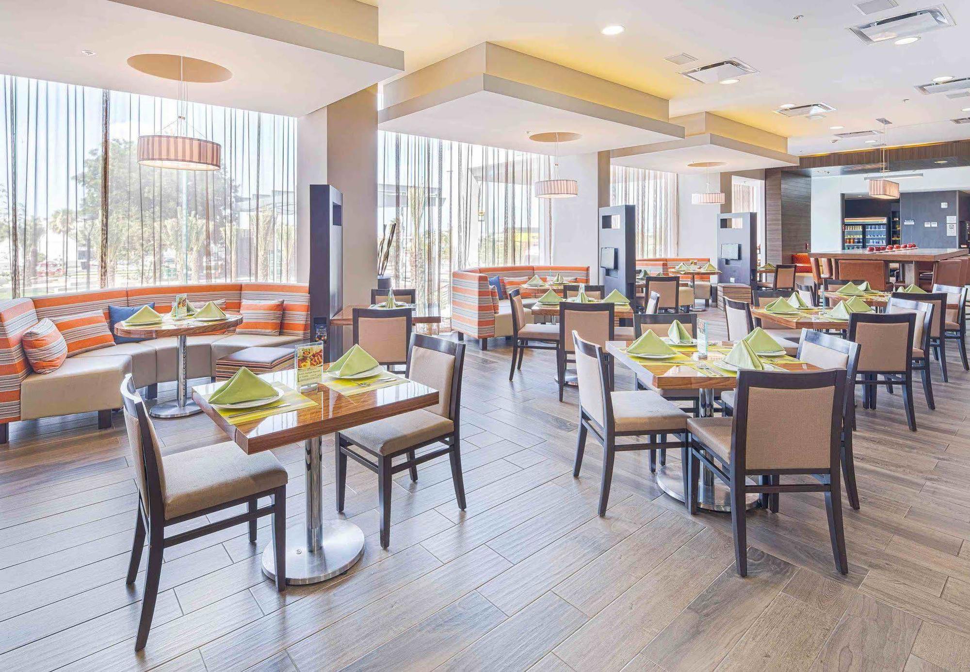 Courtyard By Marriott Saltillo Eksteriør billede